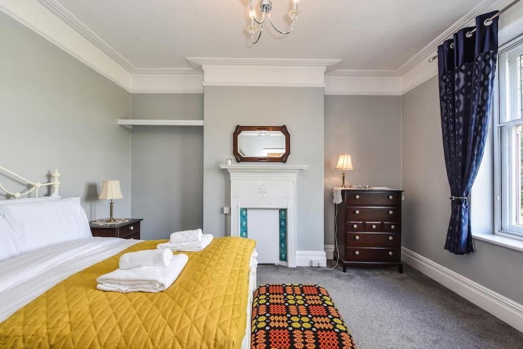 Traditional 3-Bed Property In Pontcanna With Parking Cardiff Exteriér fotografie