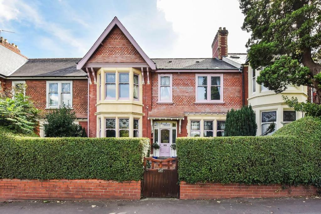 Traditional 3-Bed Property In Pontcanna With Parking Cardiff Exteriér fotografie