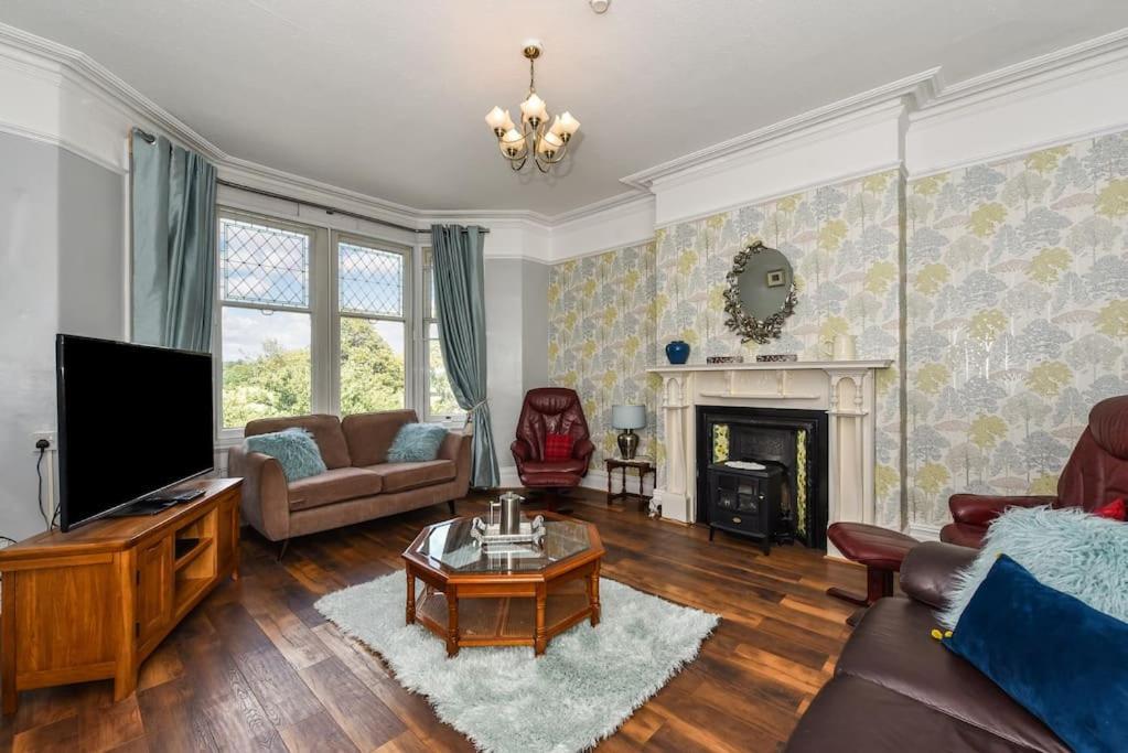 Traditional 3-Bed Property In Pontcanna With Parking Cardiff Exteriér fotografie