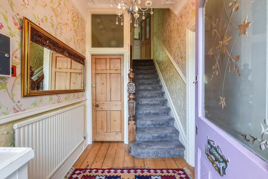 Traditional 3-Bed Property In Pontcanna With Parking Cardiff Exteriér fotografie