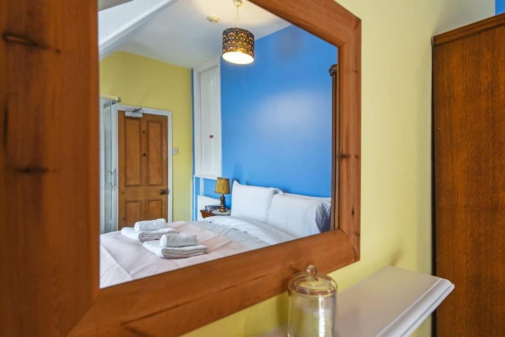 Traditional 3-Bed Property In Pontcanna With Parking Cardiff Exteriér fotografie