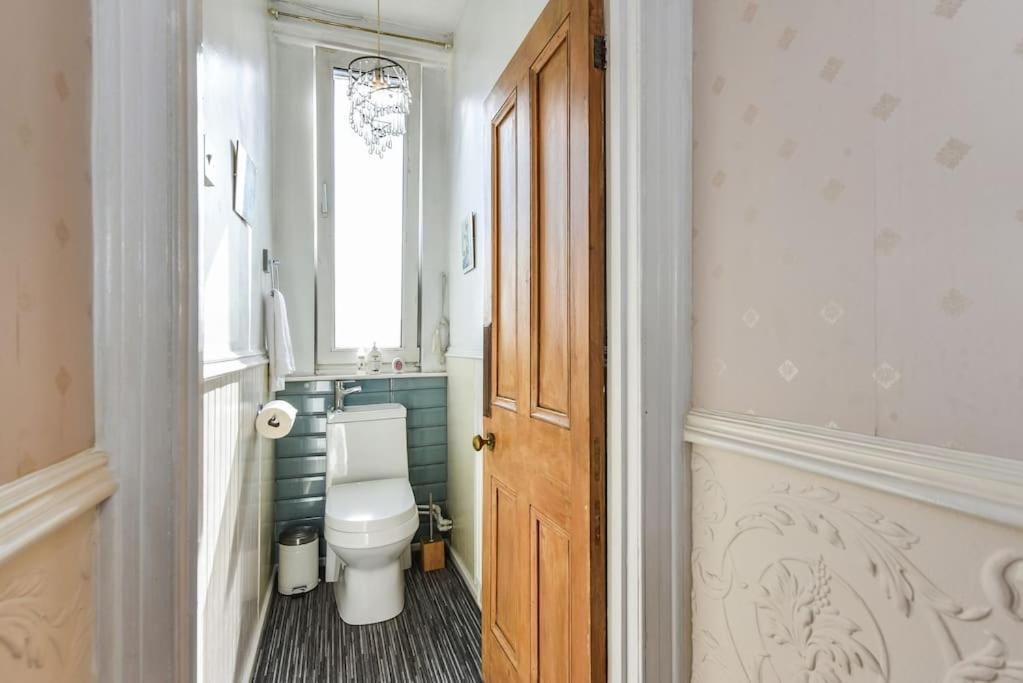 Traditional 3-Bed Property In Pontcanna With Parking Cardiff Exteriér fotografie