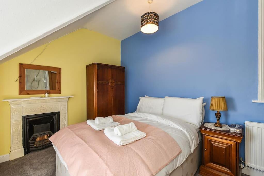 Traditional 3-Bed Property In Pontcanna With Parking Cardiff Exteriér fotografie