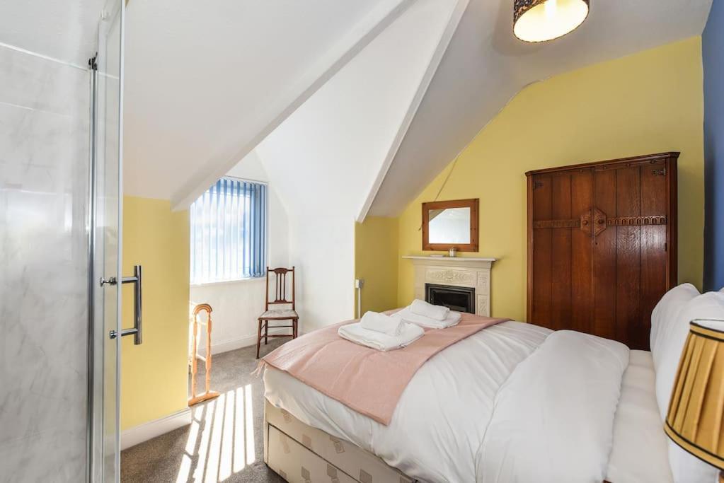 Traditional 3-Bed Property In Pontcanna With Parking Cardiff Exteriér fotografie