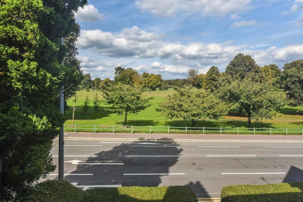 Traditional 3-Bed Property In Pontcanna With Parking Cardiff Exteriér fotografie